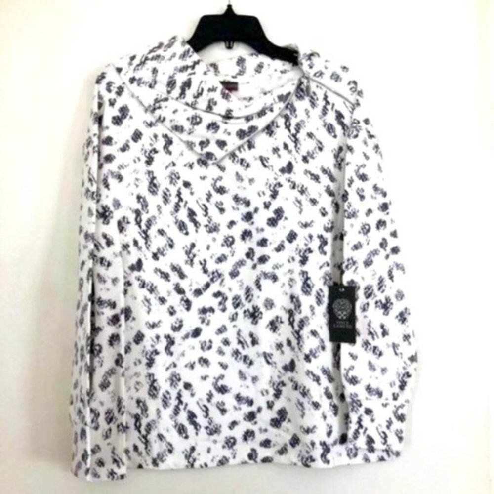 NWT Vince Camuto Snake Silhouettes Top-Size Small